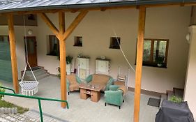 Srní-Modrý podkroví byt /dvojdomek u hotelu Vydra